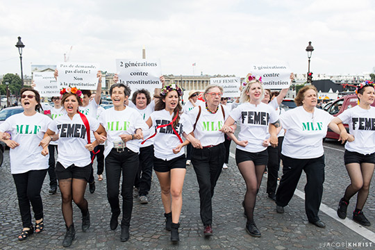 MLF et FEMEN contre la prostitution